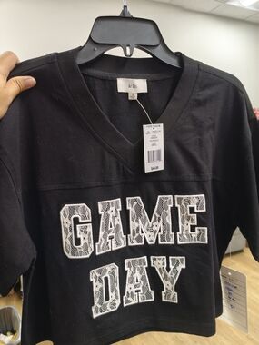 Von Maur Game Day Graphic Black & White NWT